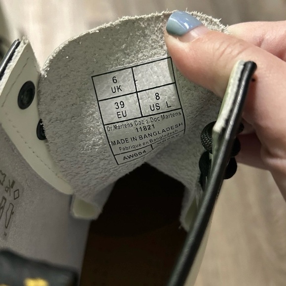 Doc Marten White Lace Up Combat Boots Size 8 - Picture 5 of 5